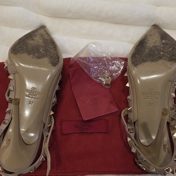 Valentino Rockstud Ballet Flats in Beige with Gold Studs - Picture 3 of 4